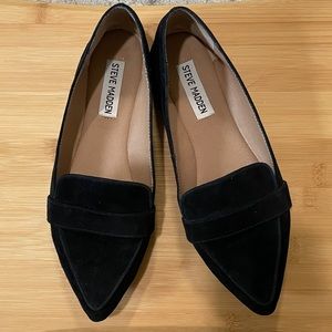 Steve Madden Jainna Pointed Suede Loafer